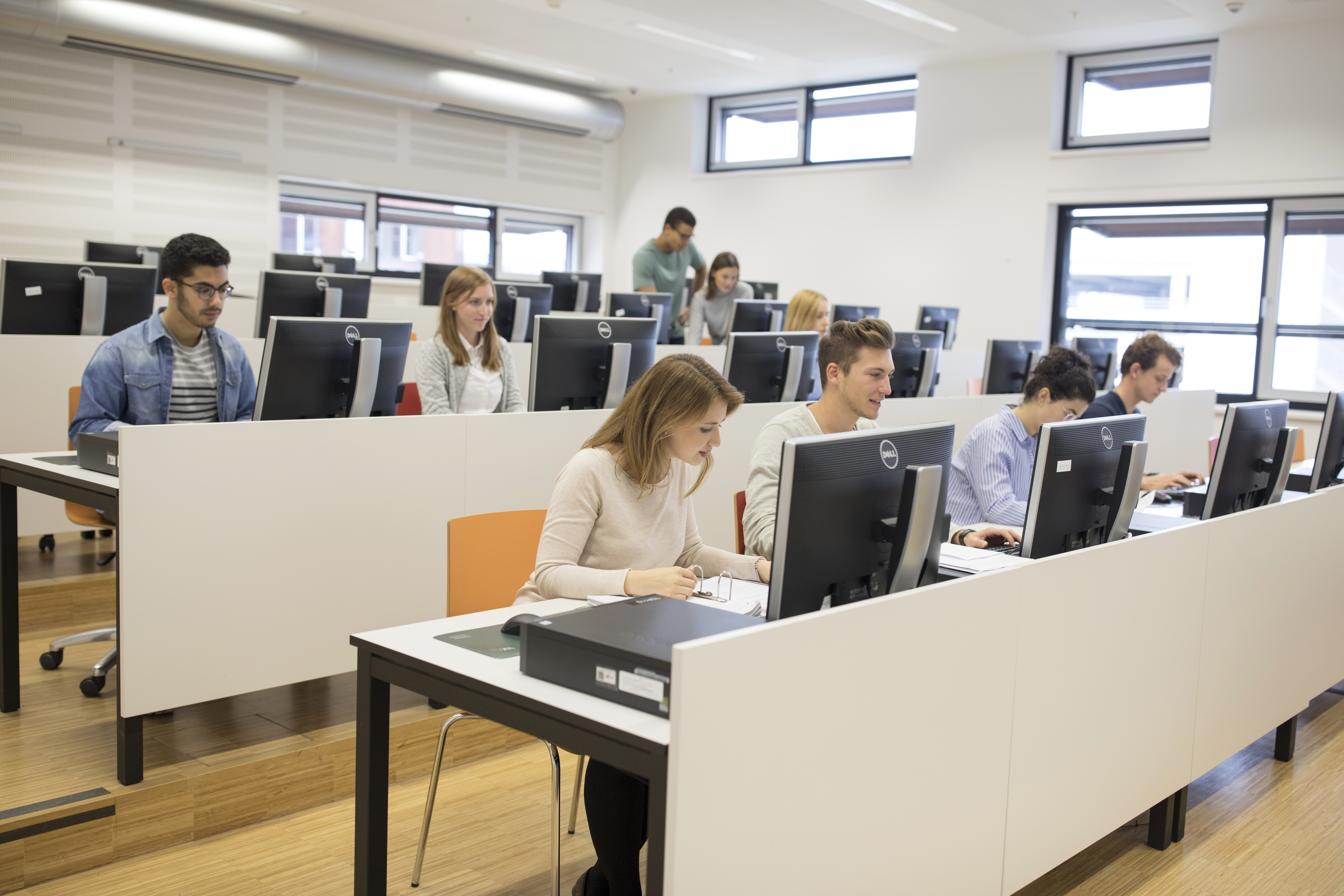 Interdisziplinäres sozioökonomisches&hellip; Logo